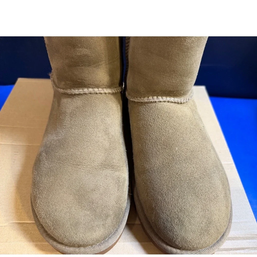 UGG Classic Short II Boots Hickory Suede Sheepskin Mid Calf Womens 7‎